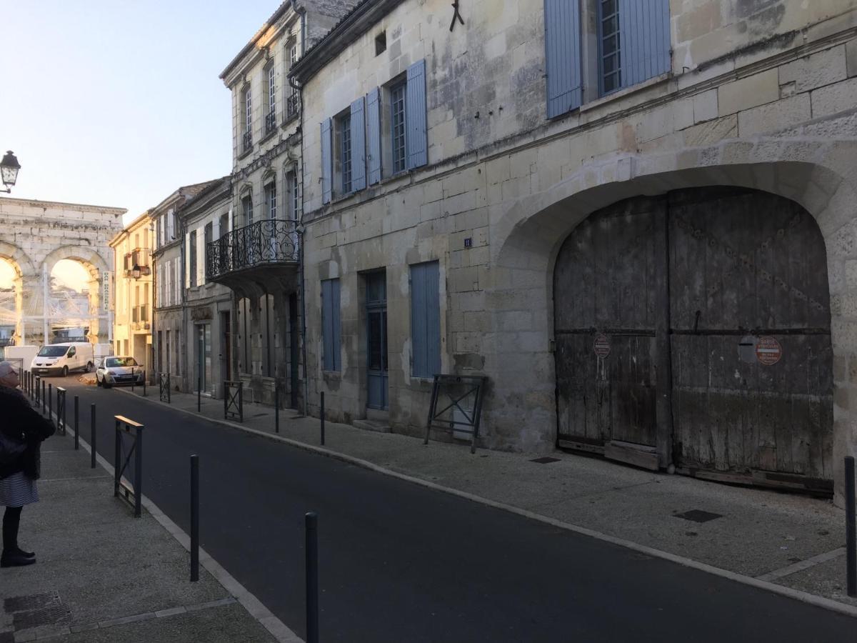 Apart D'Arc Saintes Exterior photo