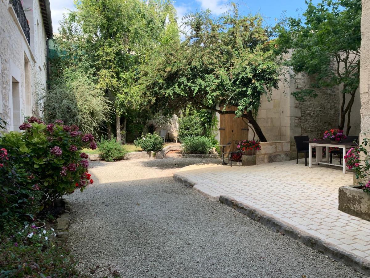 Apart D'Arc Saintes Exterior photo
